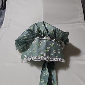 Source Unknown Green Floral Bonnet with Lace Trim